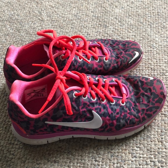 Nike Free Runs - Picture 2 of 6